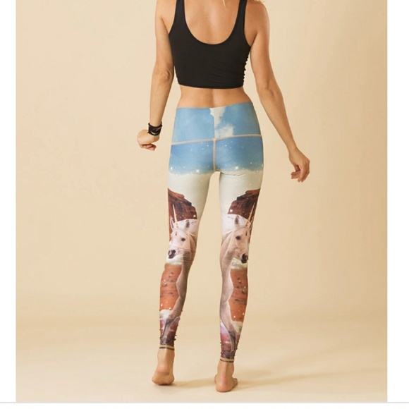 Teeki - Picture 3 of 3